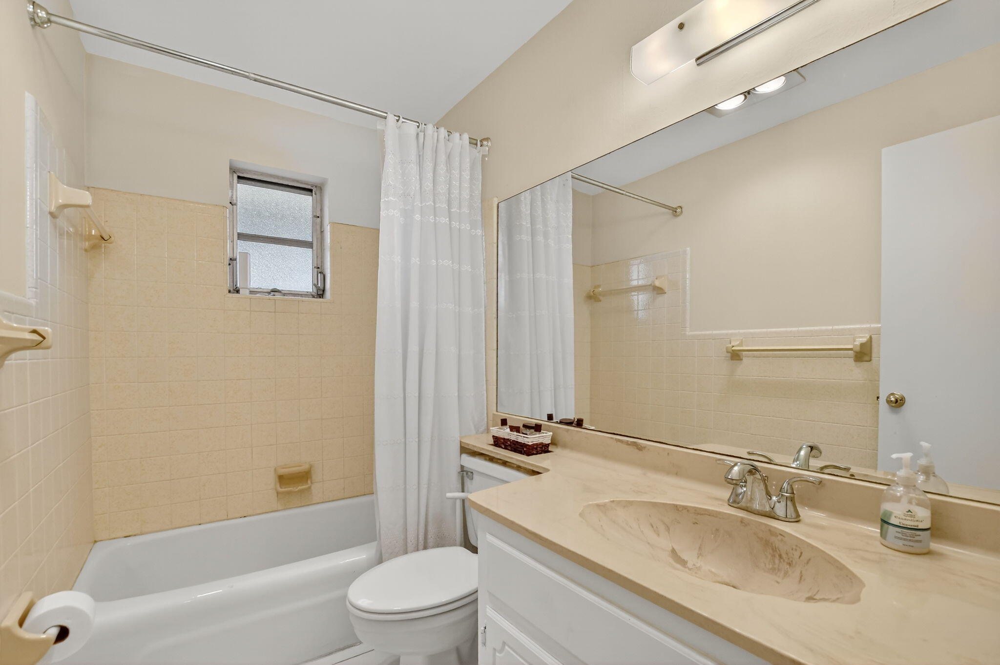 303 Northwest 42nd Street Boca Raton, FL 33431 - Photo 24 of 30 2nd bathroom