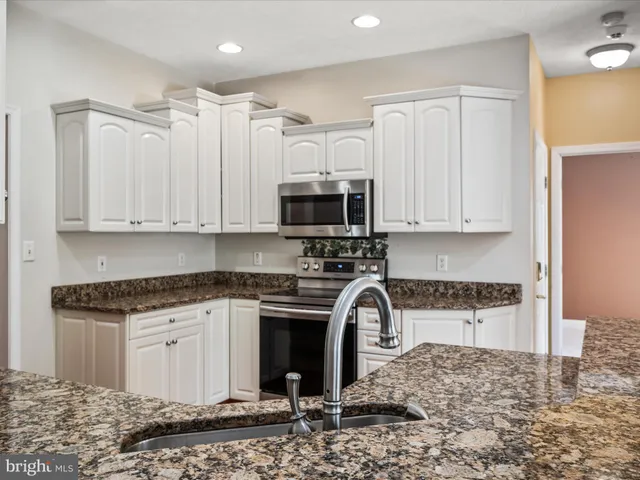 $755,000 | 317 Henderson Court, Berryville, VA 22611