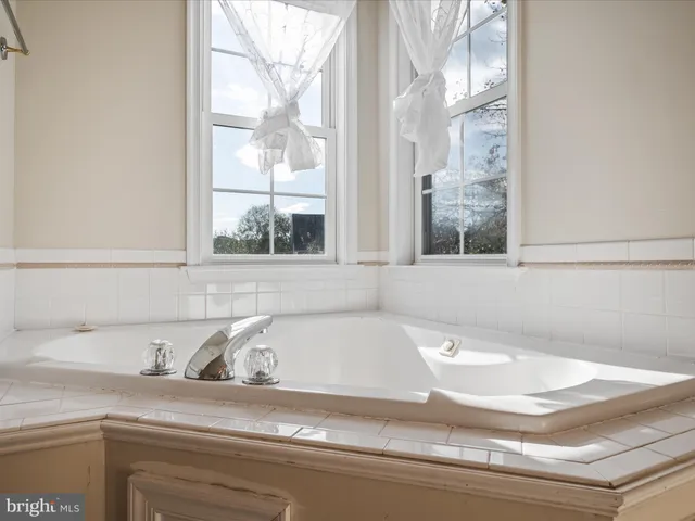 $755,000 | 317 Henderson Court, Berryville, VA 22611