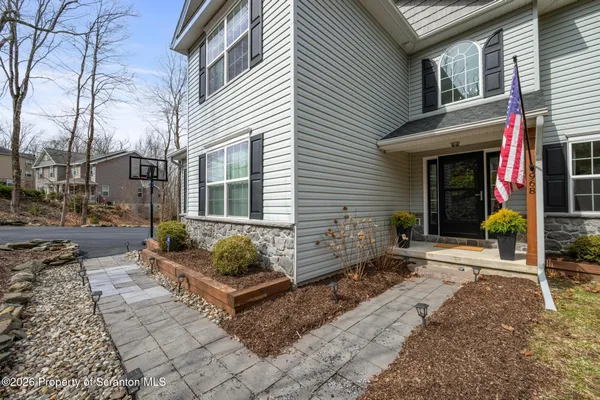 $599,000 | 968 McKinley Way, East Stroudsburg, PA 18301