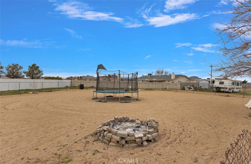 15268 Nanticoke Road Apple Valley, CA 92307 - Photo 18 of 25