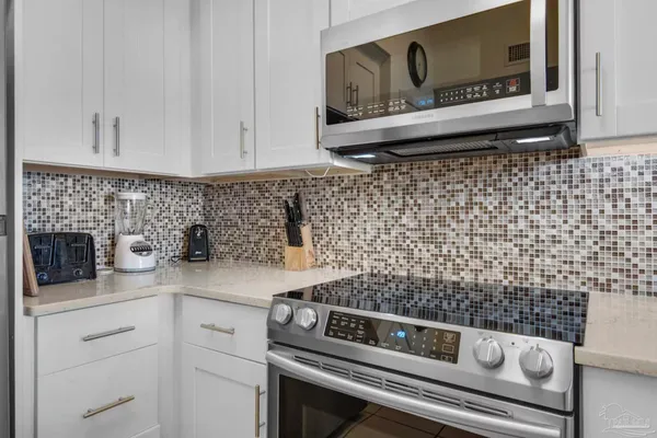 $779,000 | 8575 Gulf Boulevard, Unit 1502, Navarre Beach, FL 32566