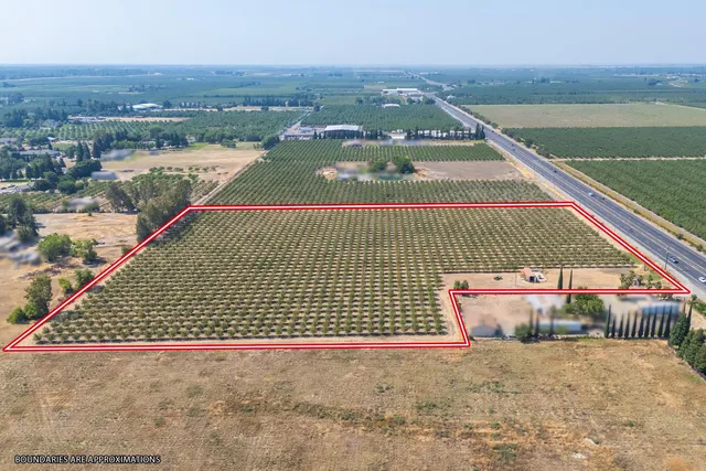 a view of terrace with city view