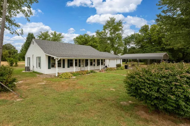 $699,000 | 53 Private Road, De Soto, IL 62924