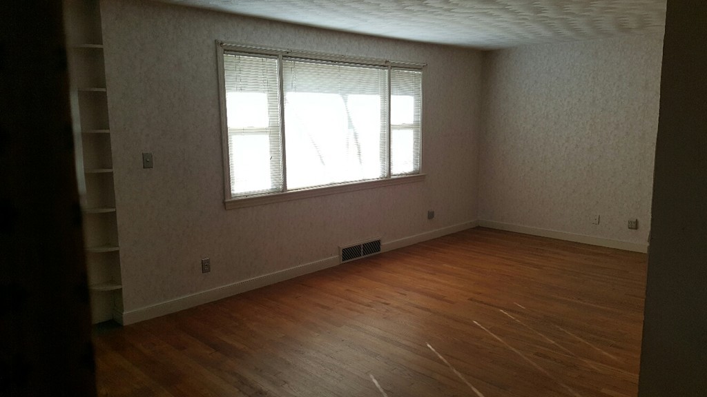 21 Gardner Road Easton, MA 02356 - Photo 3 of 19 Gallery Image 3