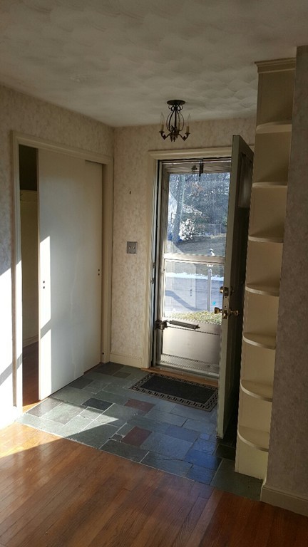 21 Gardner Road Easton, MA 02356 - Photo 4 of 19 Gallery Image 4