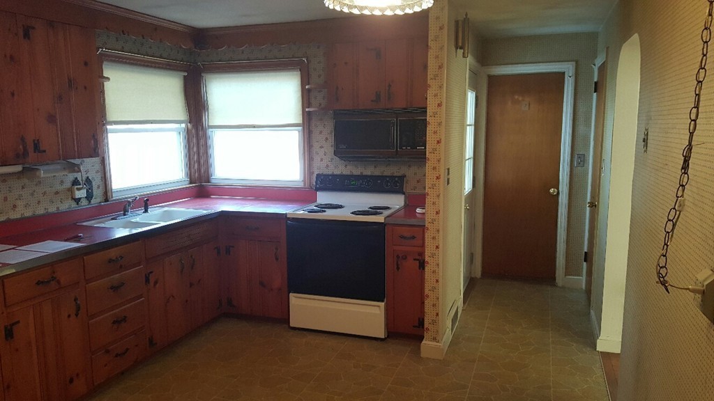 21 Gardner Road Easton, MA 02356 - Photo 5 of 19 Gallery Image 5