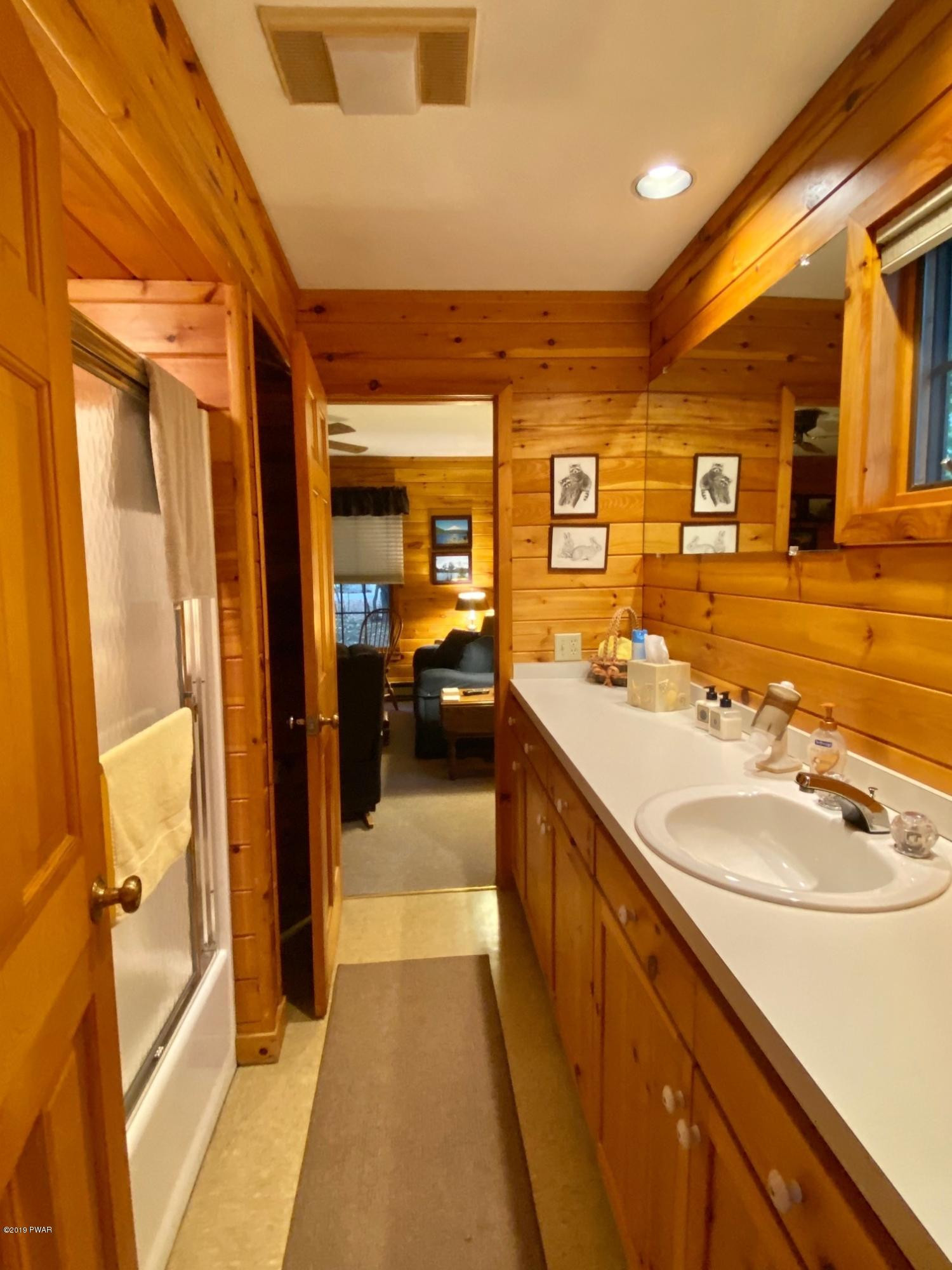 30 Ledge Road Lakeville, PA 18438 - Photo 31 of 45 25-bathroom