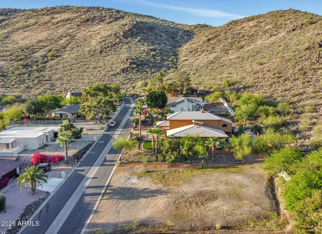 a view of a multi story building