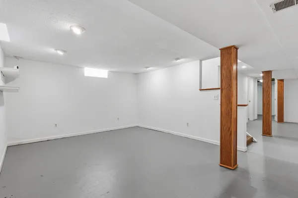 $289,000 | 1882 Kenmore Drive, Grosse Pointe Woods, MI 48236