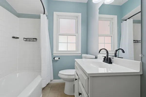 $289,000 | 1882 Kenmore Drive, Grosse Pointe Woods, MI 48236