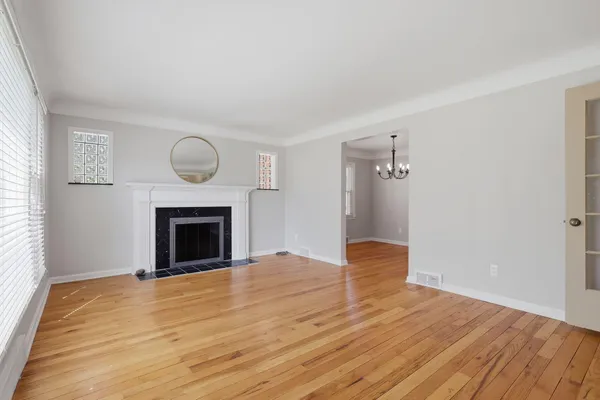 $289,000 | 1882 Kenmore Drive, Grosse Pointe Woods, MI 48236
