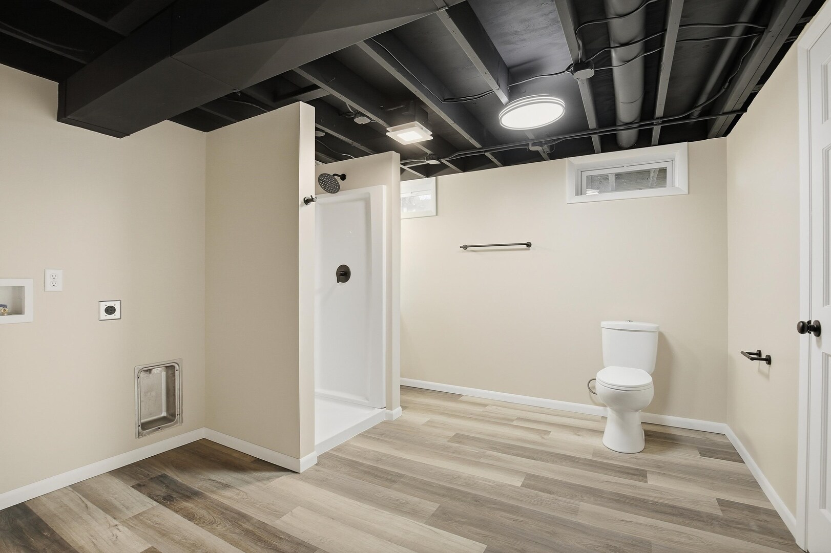 1135 6th Street West Milan, IL 61264 - Photo 29 of 36 a view of an empty room