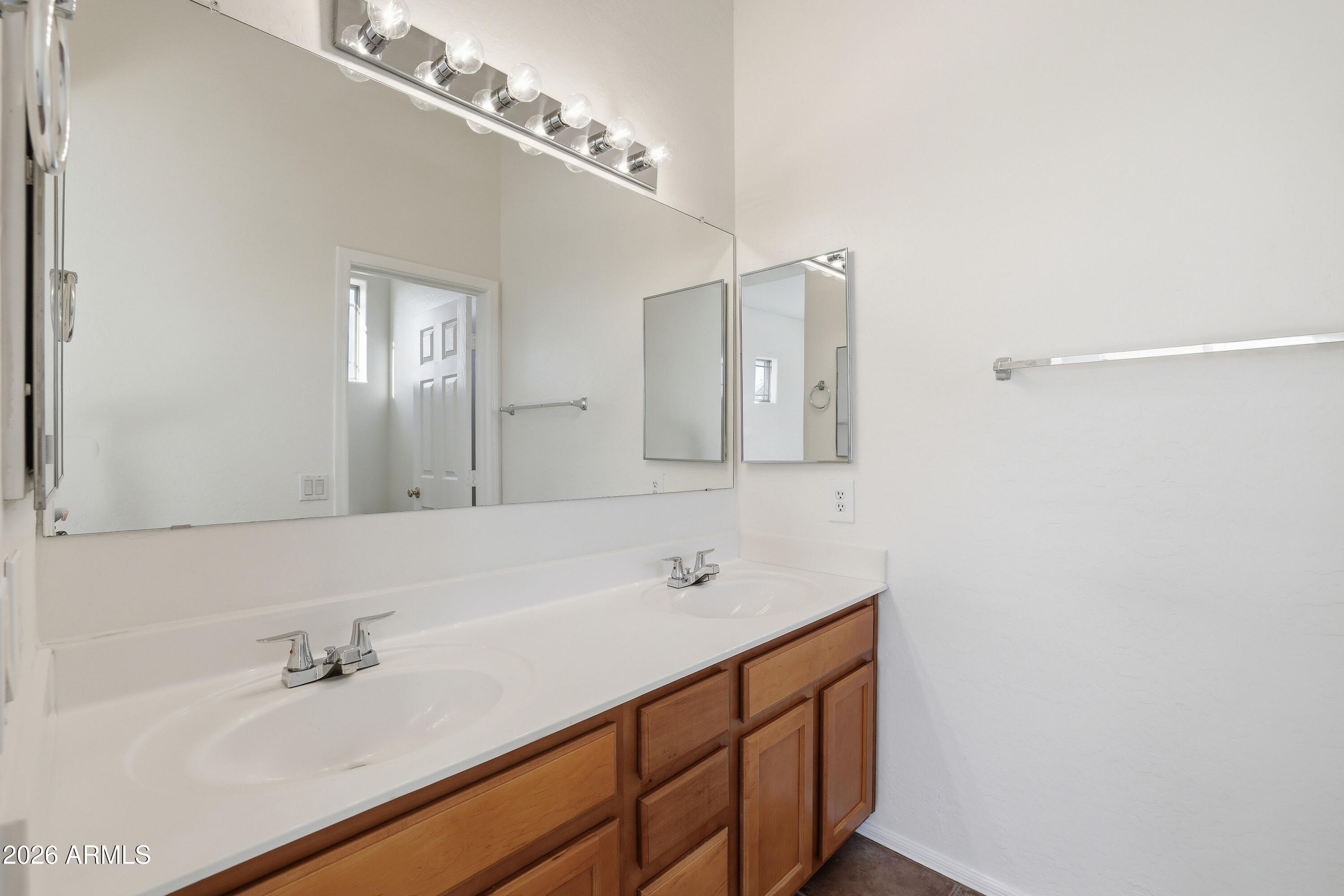 1225 North 36th Street, Unit 2011 Phoenix, AZ 85008 - Photo 16 of 28 Master Bath