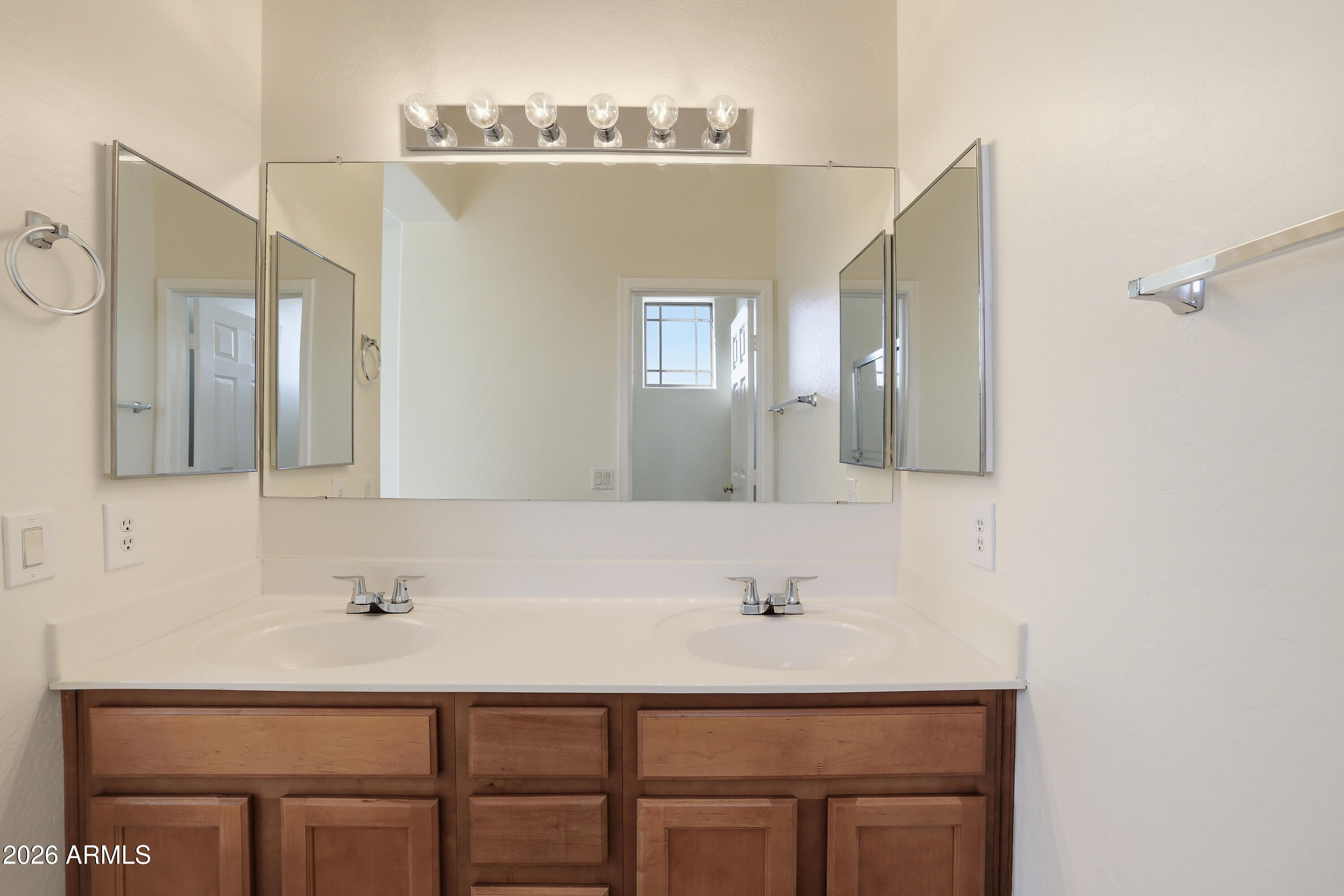 1225 North 36th Street, Unit 2011 Phoenix, AZ 85008 - Photo 17 of 28 Master Bath