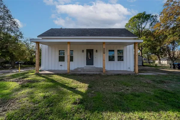 $1,750 | 3222 Travis Street, Greenville, TX 75401