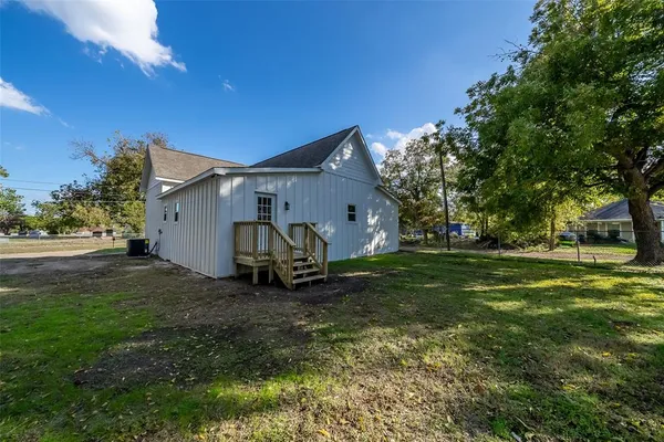 $1,750 | 3222 Travis Street, Greenville, TX 75401