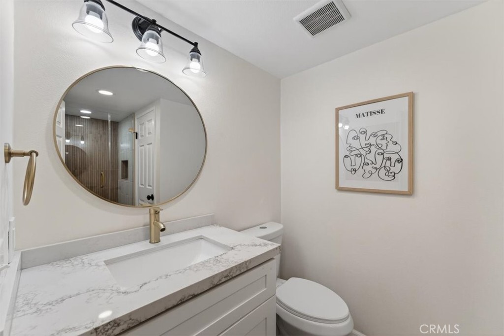 1070 South Road Runner Road Anaheim, CA 92807 - Photo 16 of 70