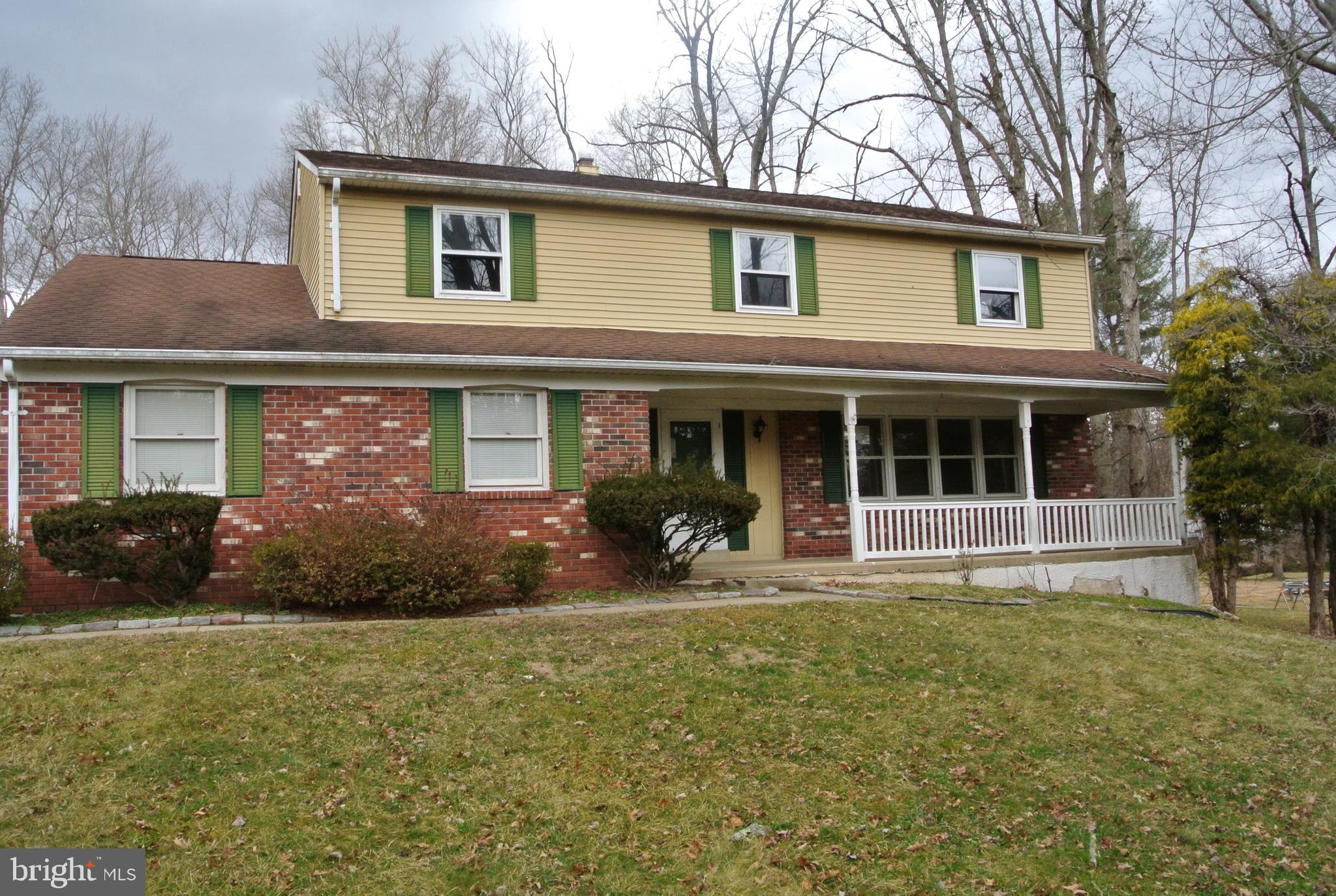 846 Edgewood Road Yardley, PA 19067 - Photo 1 of 15 Gallery Image 1