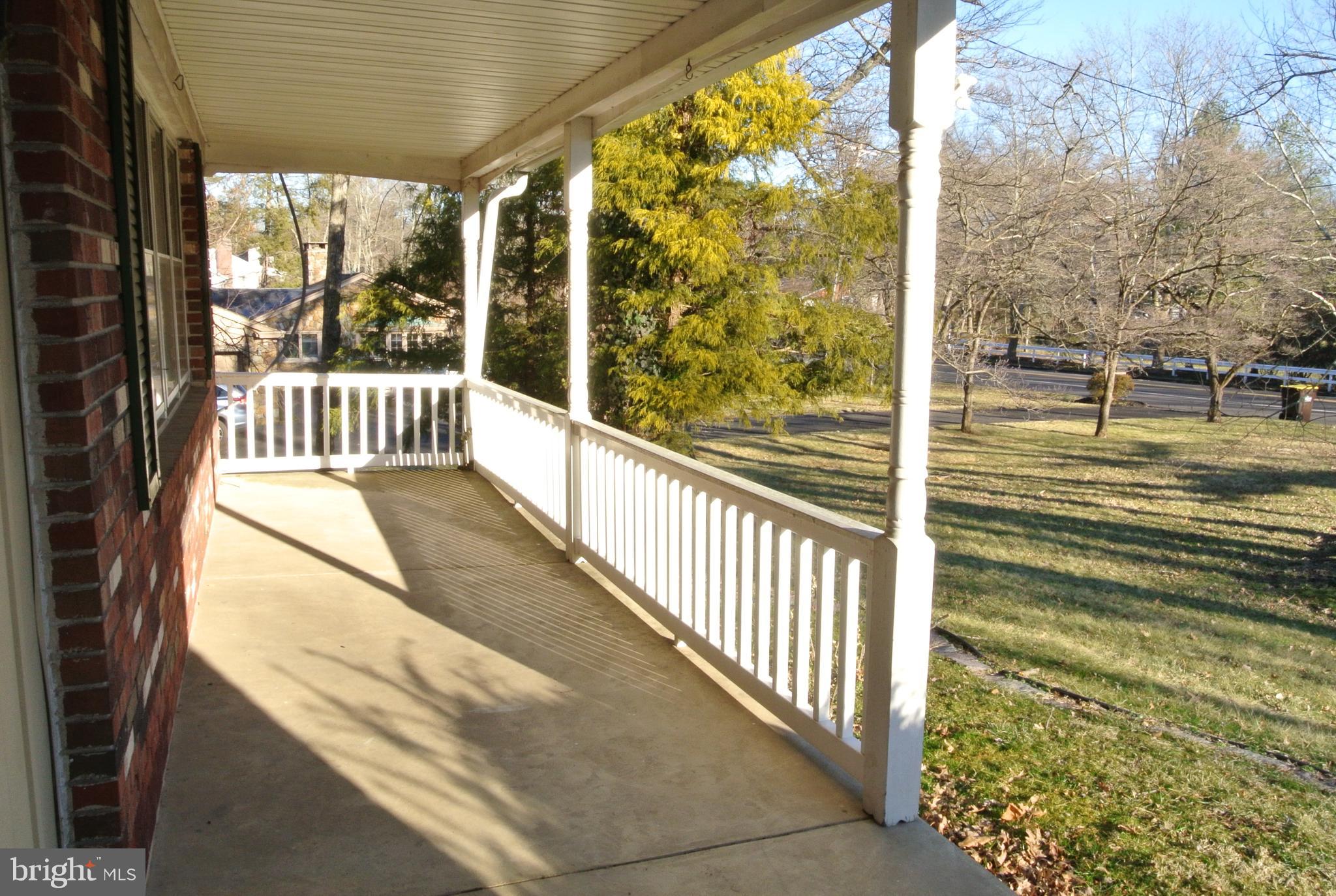 846 Edgewood Road Yardley, PA 19067 - Photo 3 of 15 Gallery Image 3