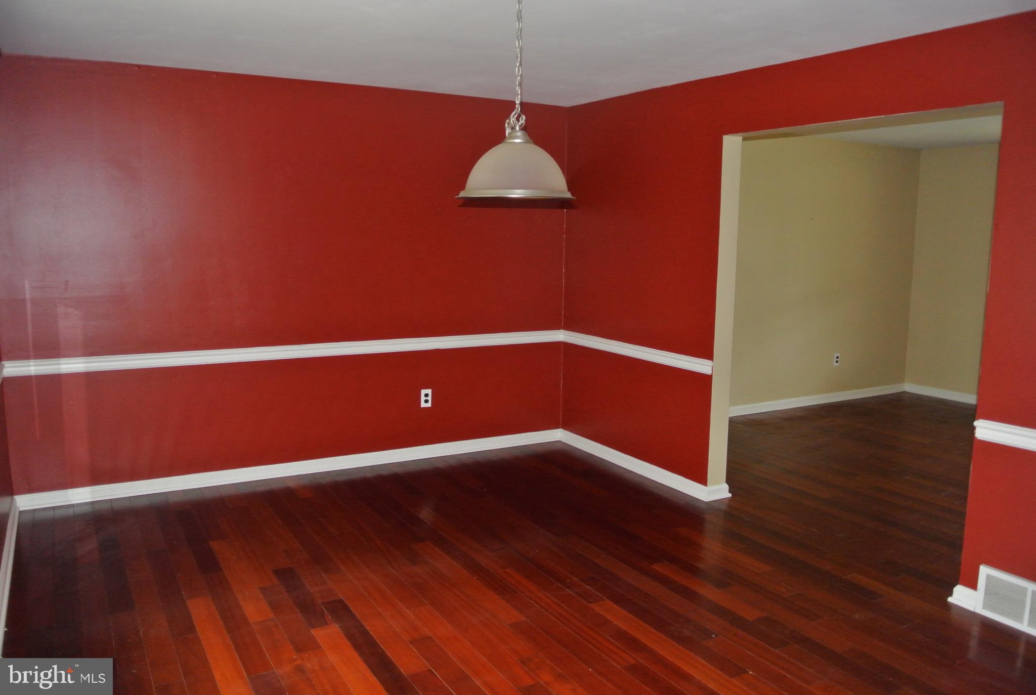 846 Edgewood Road Yardley, PA 19067 - Photo 5 of 15 Gallery Image 5
