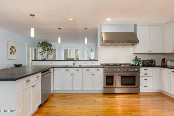 $2,185,000 | 14 Old Tree Farm Road, Stockbridge, MA 01266