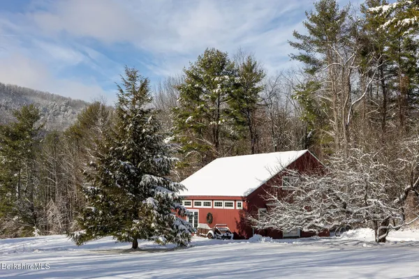 $2,185,000 | 14 Old Tree Farm Road, Stockbridge, MA 01266