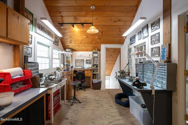 $2,185,000 | 14 Old Tree Farm Road, Stockbridge, MA 01266