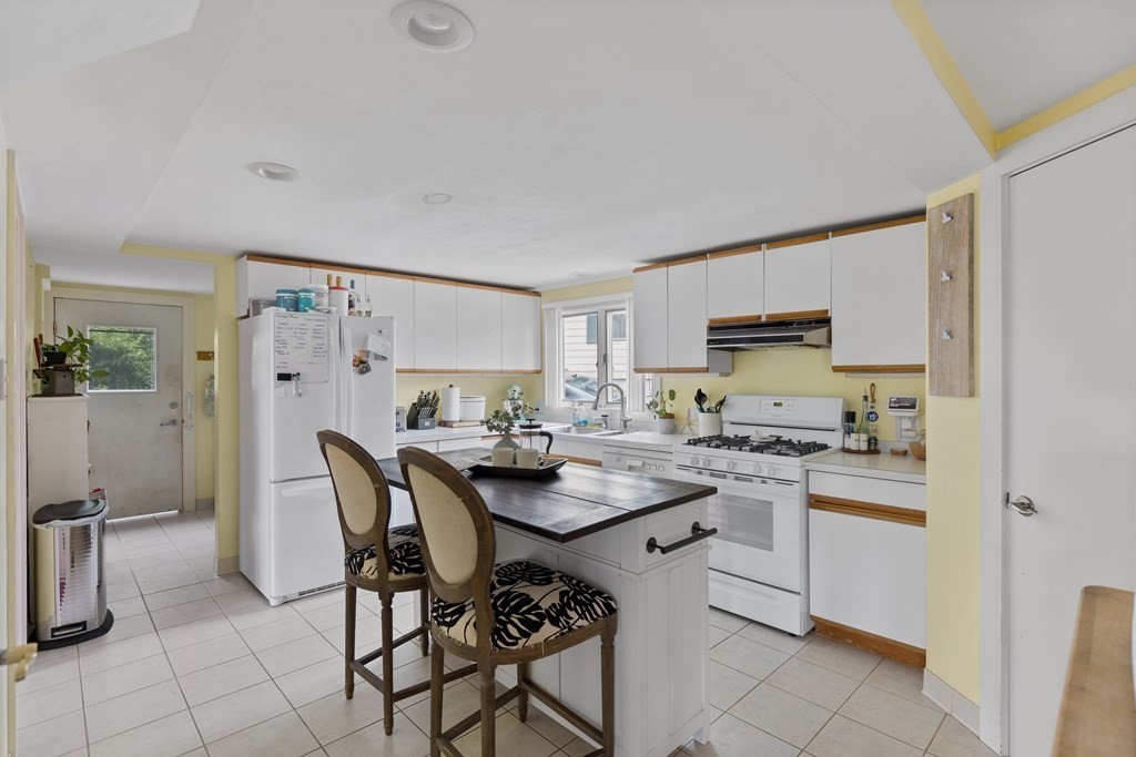 39 Ticehurst Lane Marblehead, MA 01945 - Photo 12 of 30