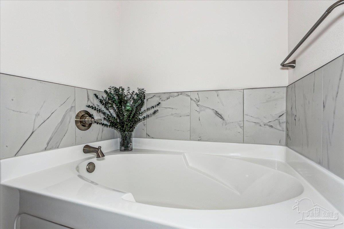 7061 Beulah Road Pensacola, FL 32526 - Photo 15 of 26