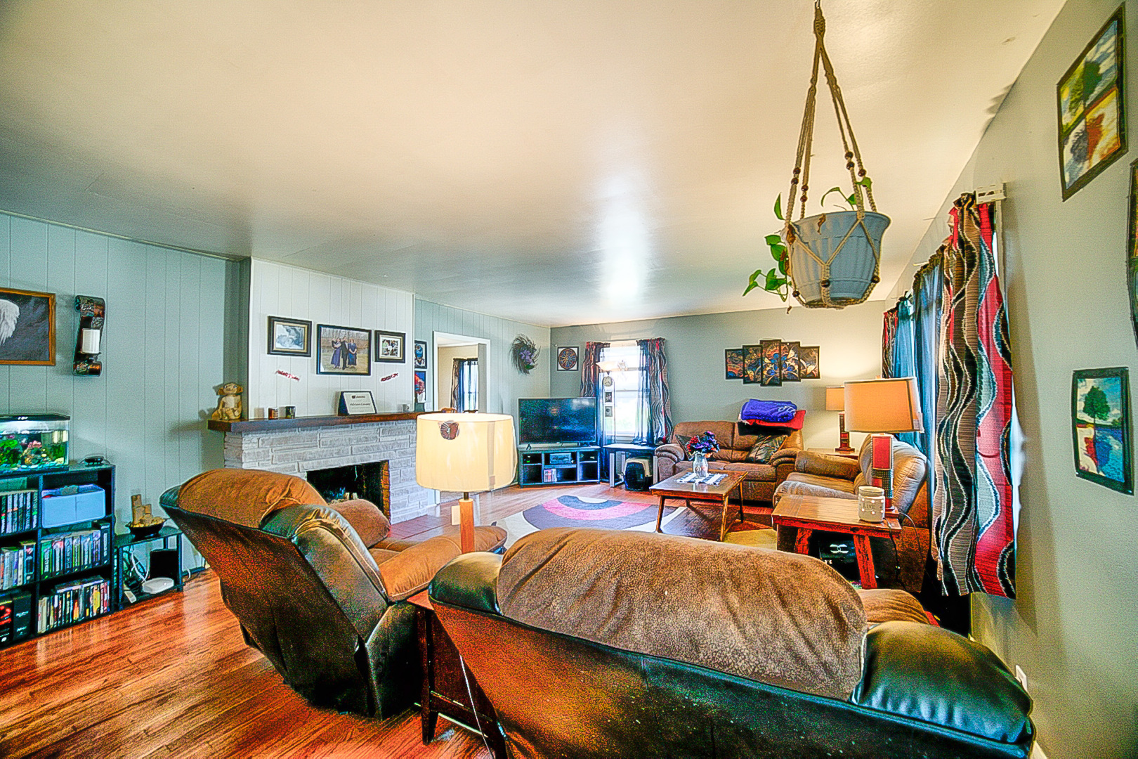 902 South 5th Street Watseka, IL 60970 - Photo 5 of 19 a bedroom with furniture and a wooden floor
