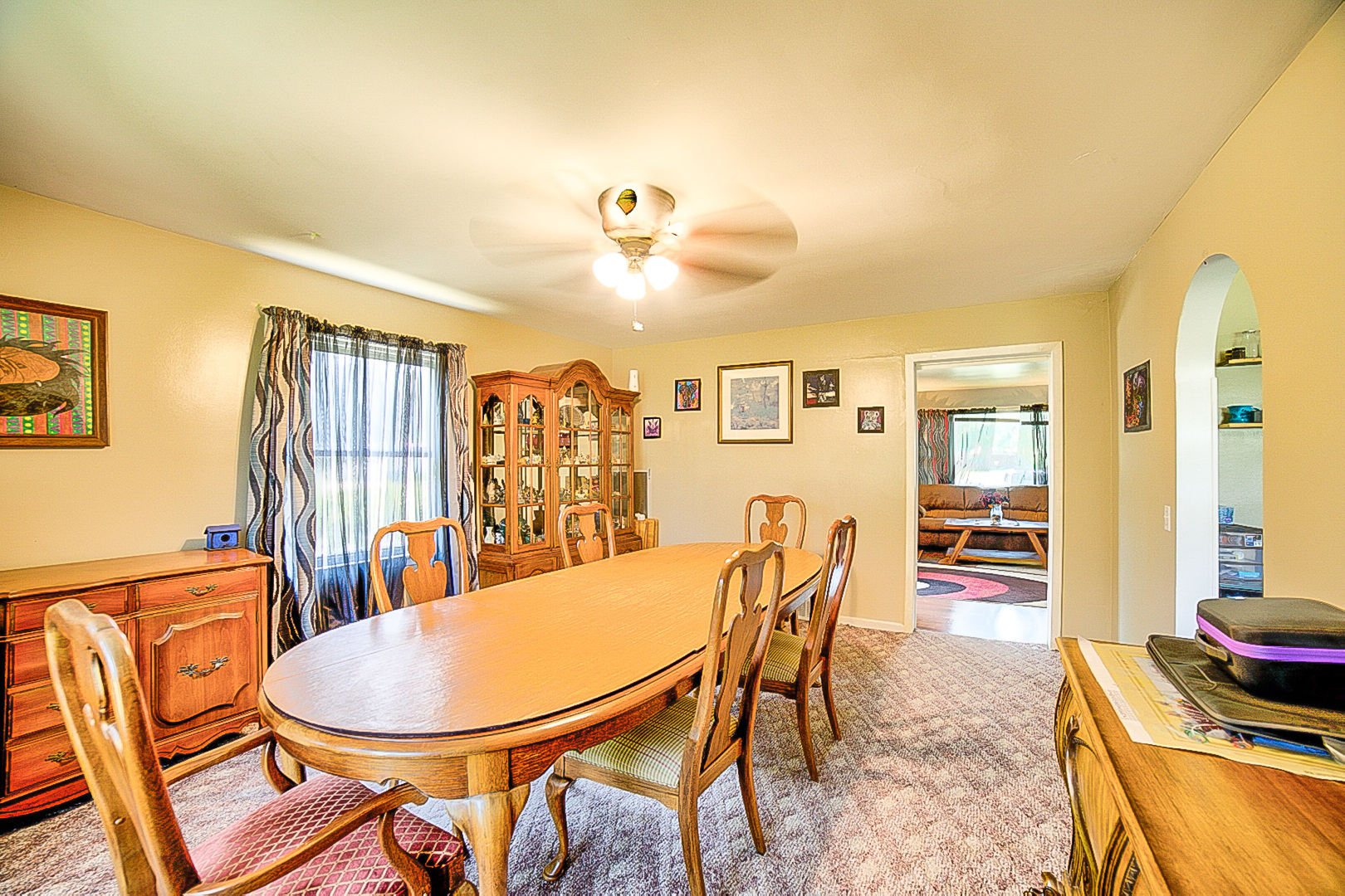 902 South 5th Street Watseka, IL 60970 - Photo 10 of 19 a view of a dining room with furniture