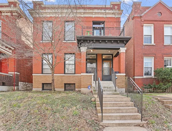 $359,900 | 3662-3664 Wyoming Street, St. Louis, MO 63116