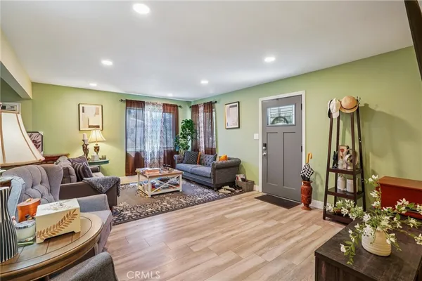 $999,000 | 3944 West 111th Place, Inglewood, CA 90303
