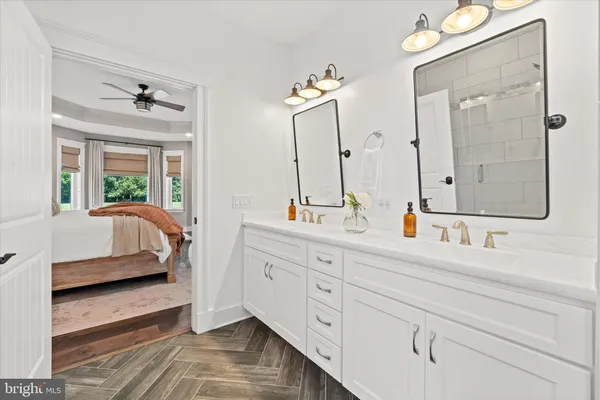 a view of a livingroom with furniture and closet