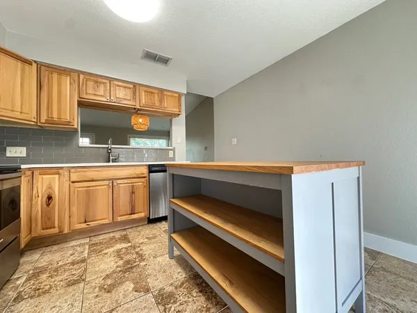 $2,200 | 6713 West Gate Boulevard, Unit A, Austin, TX 78745