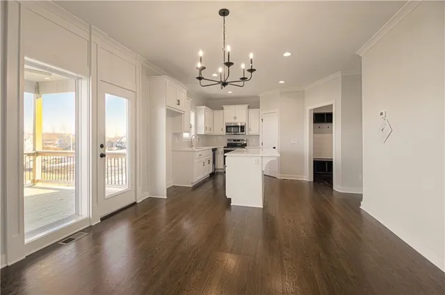 $499,900 | 6000 Northeast 118th Street, Kansas City, MO 64156