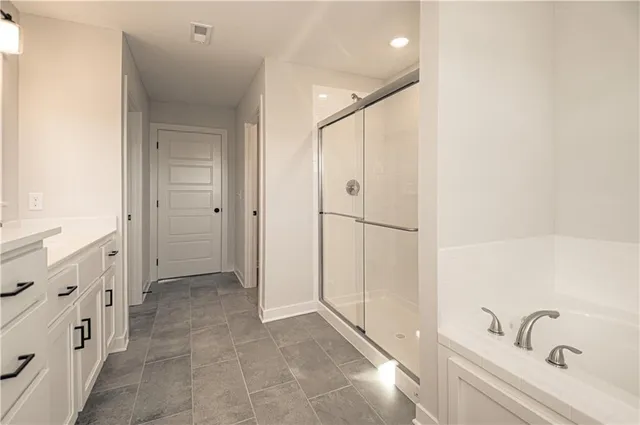 $499,900 | 6000 Northeast 118th Street, Kansas City, MO 64156