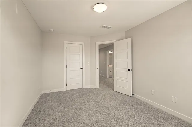 $499,900 | 6000 Northeast 118th Street, Kansas City, MO 64156