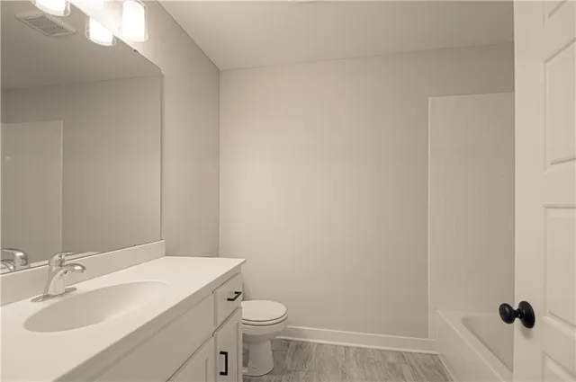 $499,900 | 6000 Northeast 118th Street, Kansas City, MO 64156