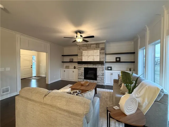 $499,900 | 6000 Northeast 118th Street, Kansas City, MO 64156