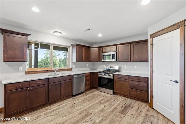 $1,950,000 | 18059 North Advent Lane, Post Falls, ID 83854