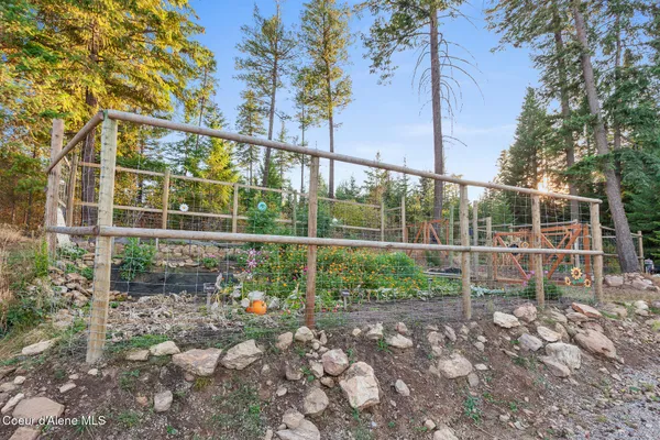 $1,950,000 | 18059 North Advent Lane, Post Falls, ID 83854