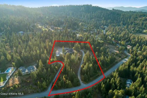 $1,950,000 | 18059 North Advent Lane, Post Falls, ID 83854
