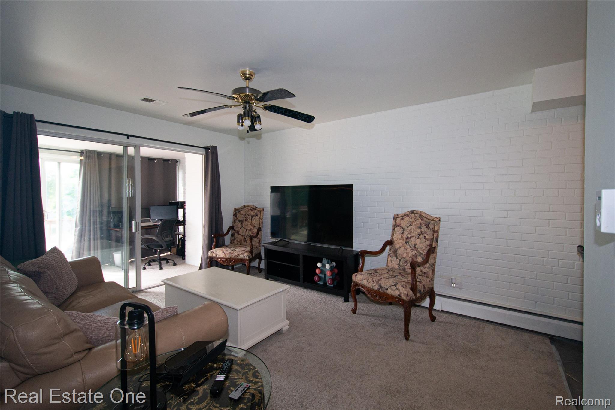 26955 Milford Road, Unit 24 New Hudson, MI 48165 - Photo 8 of 26 010_20.jpg