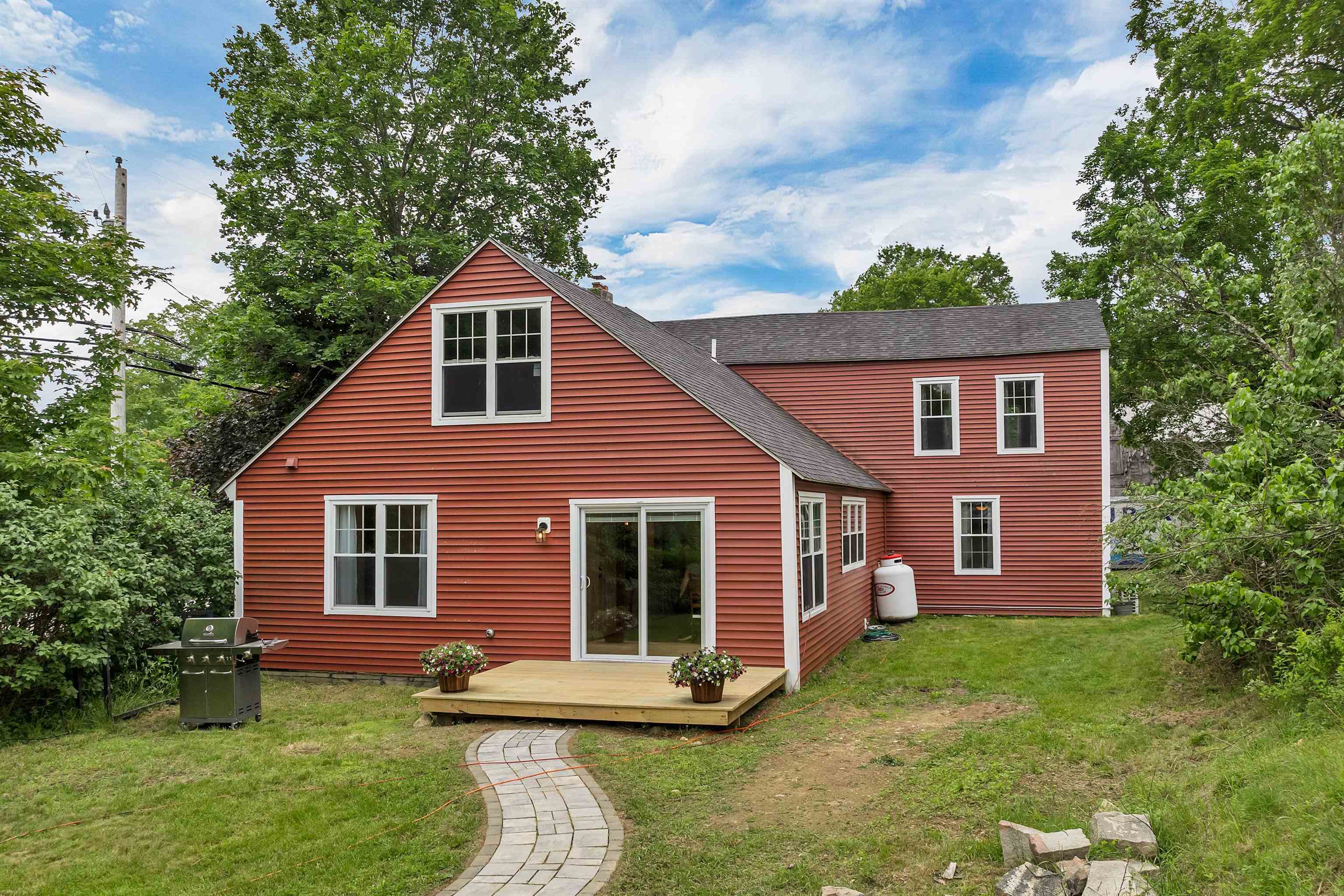 169 Suncook Valley Road Chichester, NH 03258 - Photo 3 of 59