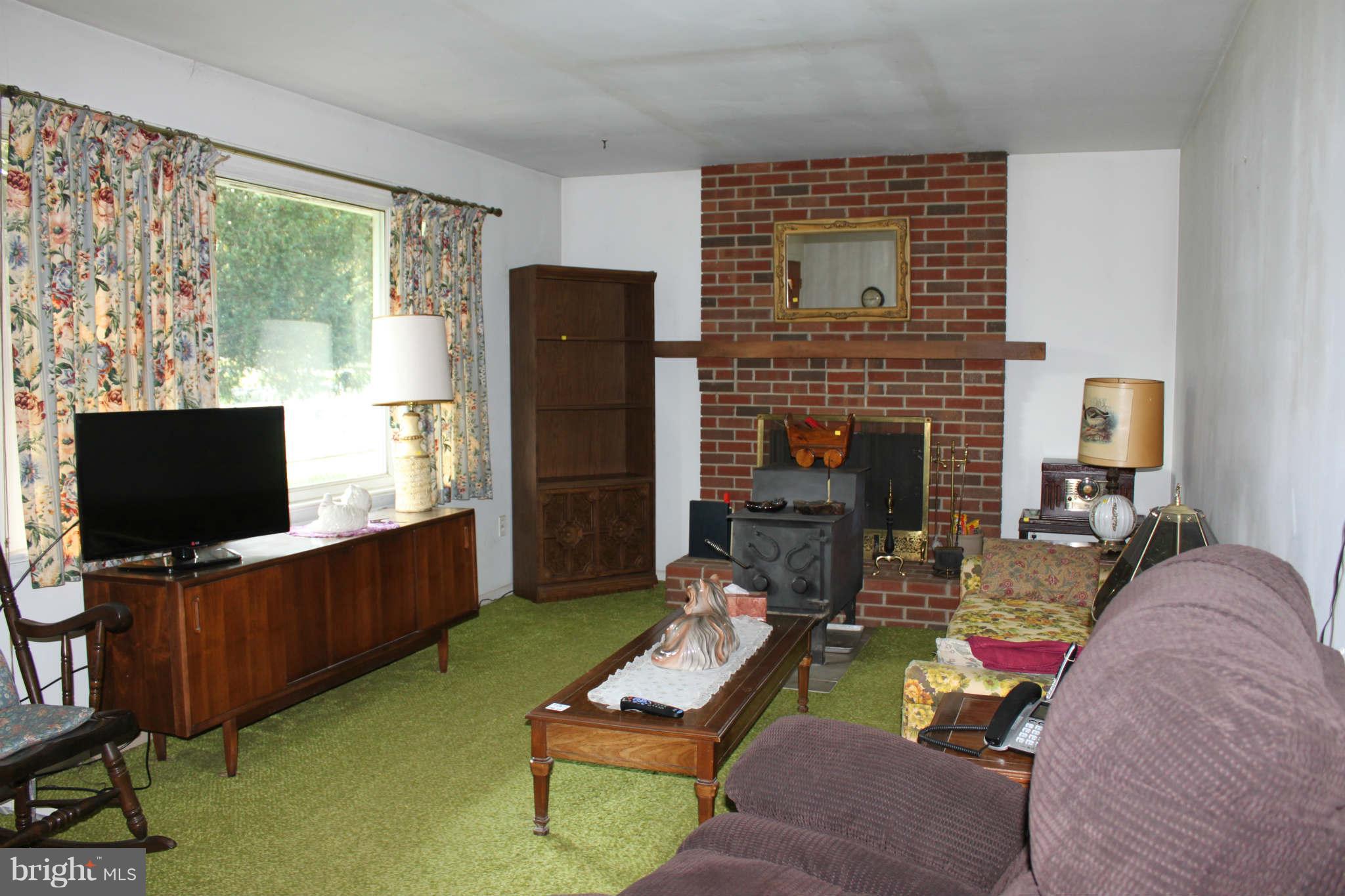 2 Brick Church Road Edgewater, MD 21037 - Photo 12 of 21 Family Room