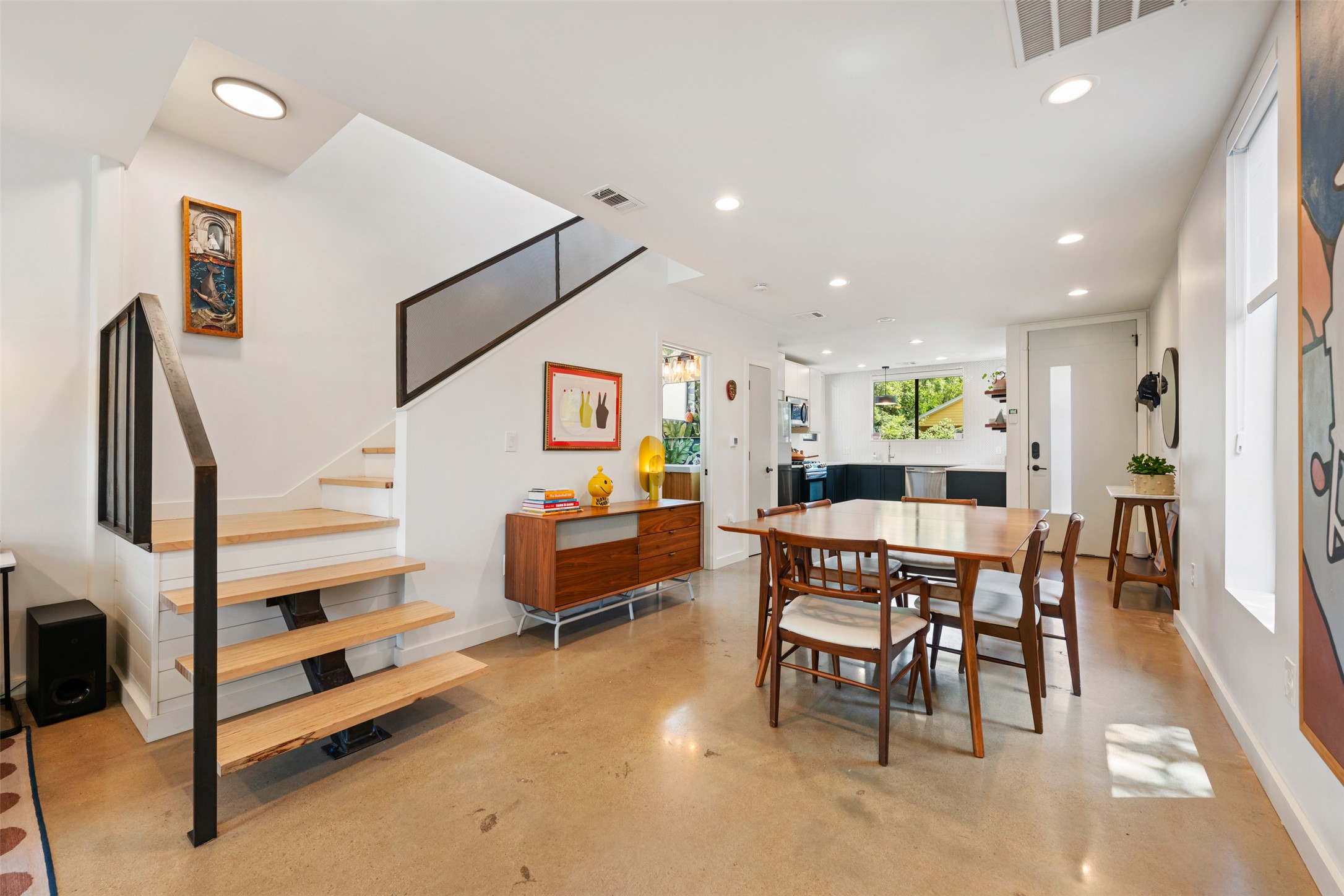1114 East 3rd Street, Unit 1 Austin, TX 78702 - Photo 11 of 39