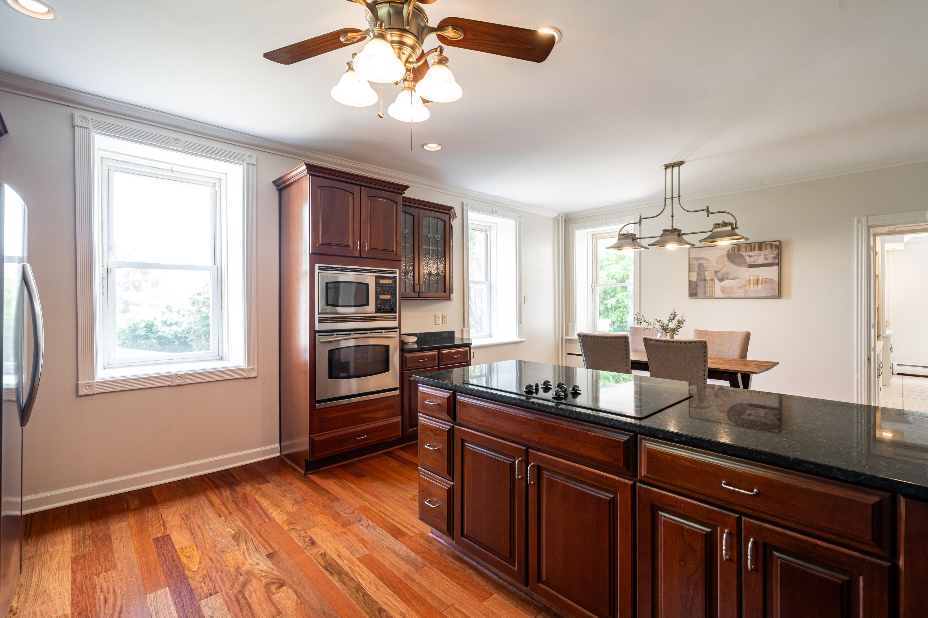 628 North Port Washington Road Grafton, WI 53024 - Photo 9 of 47 Kitchen
