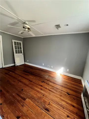 $1,375 | 303 North Way, Darien, GA 31305